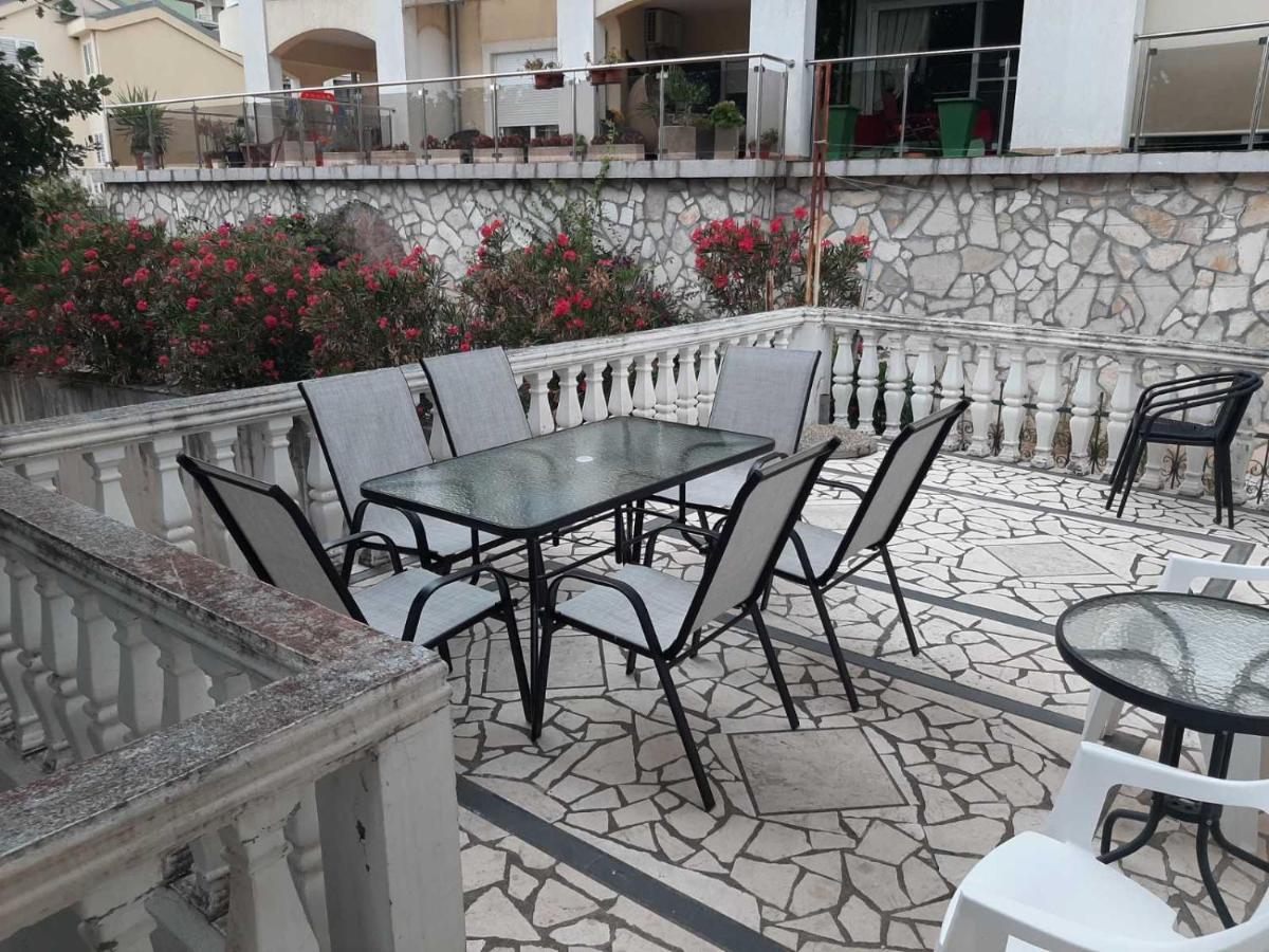 Apartment Danijela ブドヴァ エクステリア 写真
